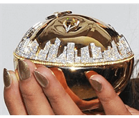 DKNY Golden Delicious